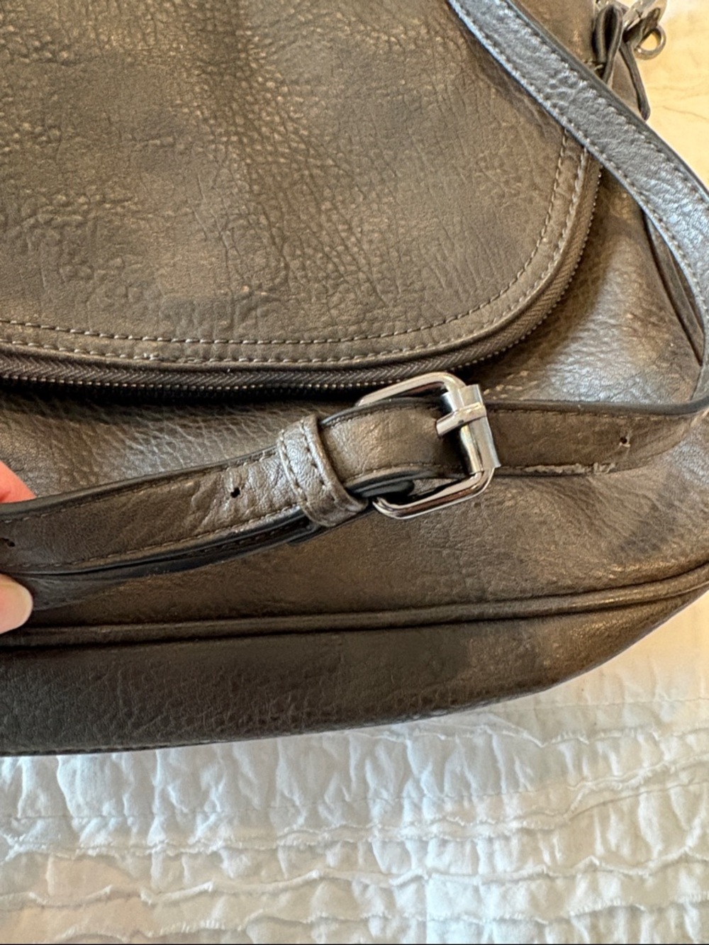 Moda Luxe Dandelion Faux Leather Crossbody - Picture 10 of 12
